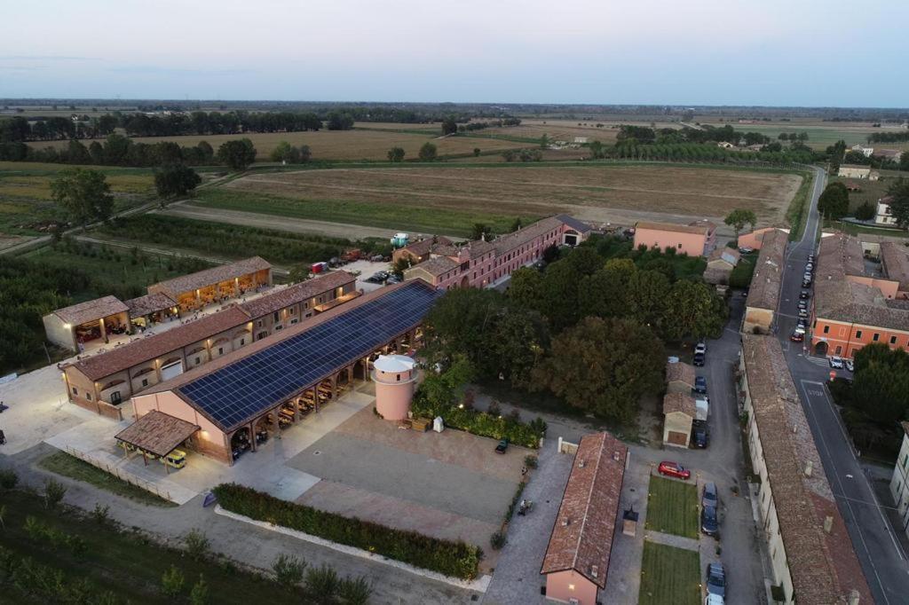 Agriturismo Pizzavacca Villanova sull'Arda المظهر الخارجي الصورة